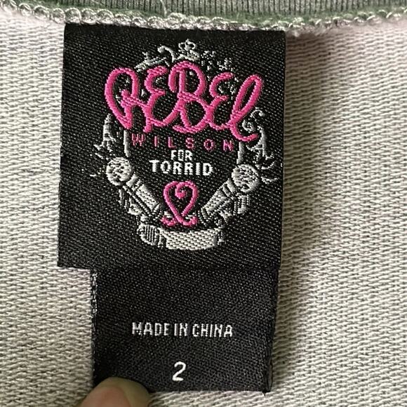 Rebel Wilson For Torrid Patch Sweatshirt Gray Size 2/2X. - Picture 7 of 16